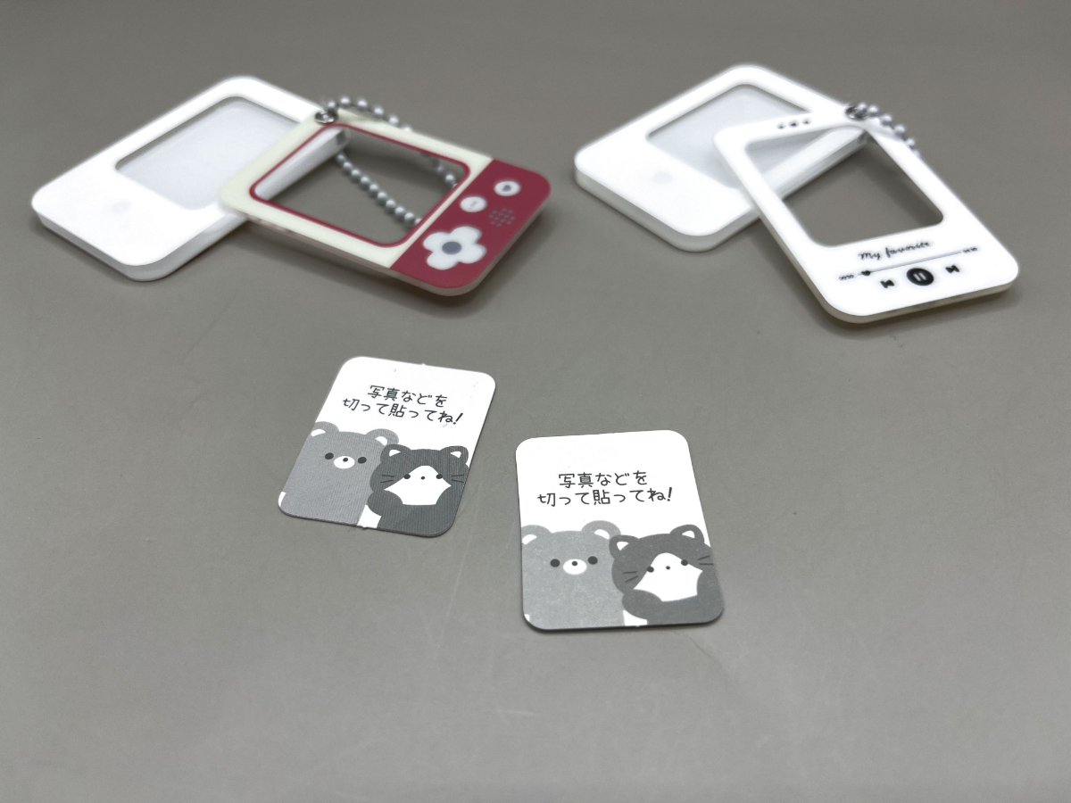 セリア フォトキーホルダー ゲーム　ミュージック