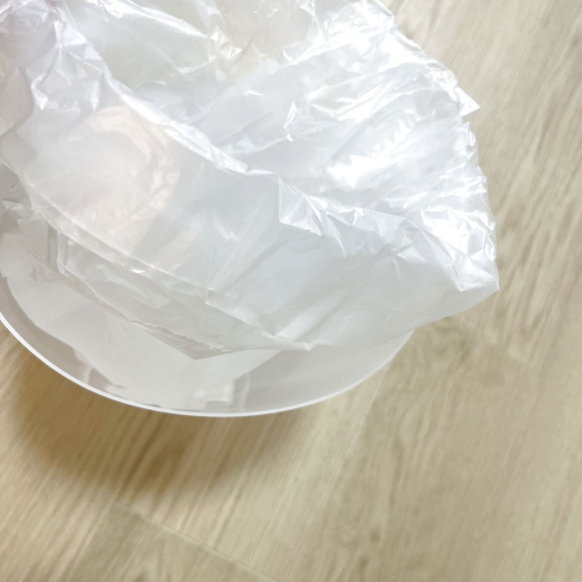 はみ出るゴミ袋を見えないようにするバンド キャンドゥ