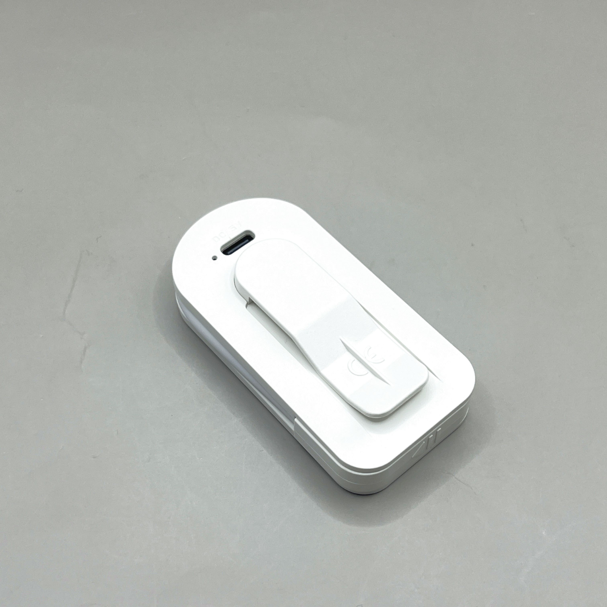 3coins ブックライト クリップ