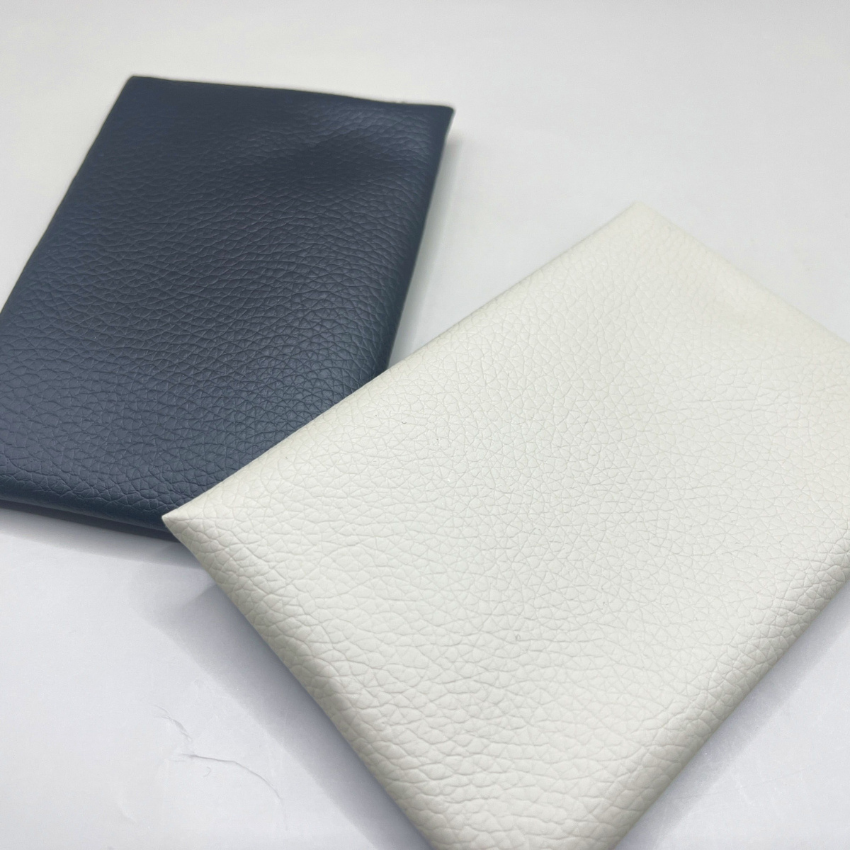 キャンドゥ 合皮ポケットティッシュケース レビュー